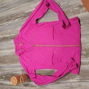 Lilly pultizer shirt 😃😃